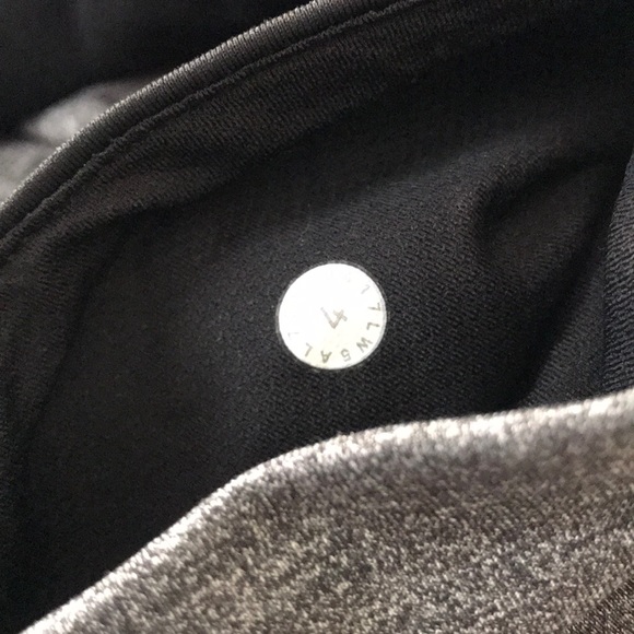 EUC lululemon Gray Legging - Picture 10 of 12